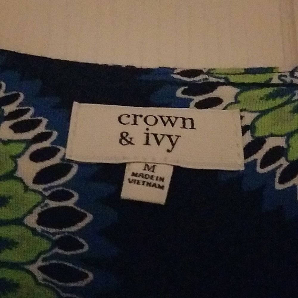 Crown & Ivy long sleeve blue green top Sz M NWOT - Picture 4 of 5